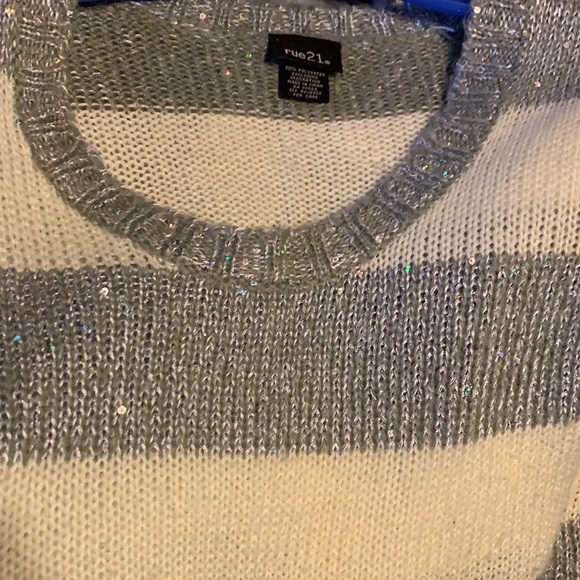 Rue 21 Sweater - Picture 4 of 4